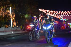 BIB: 
                            <button type="button" onclick="openModal(17679001)" class="btn btn-primary btn-sm float-right btn-popup" data-toggle="modal" data-target=".modal-high-quality">
                        <i class="fas fa-shopping-cart"></i> Add to Cart
                    </button>
                                            <button type="button" onclick="isThisMe(17679001, true)" class="btn btn-success btn-sm float-right btn-popup btn-isme hidden" data-toggle="tooltip" data-placement="bottom" title="นี่คือรูปของคุณใช่ไหม คลิกที่นี่เพื่อเอาเข้าอัลบั้ม">
                        <i class="fas fa-plus"></i> Add to album
                    </button>
                    <button type="button" onclick="isThisMe(17679001, false)" class="btn btn-warning btn-sm float-right btn-popup btn-isnotme hidden">
                        <i class="fas fa-ban"></i> Remove from album
                    </button>