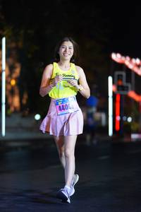 BIB: 4400
                            <button type="button" onclick="openModal(17662268)" class="btn btn-primary btn-sm float-right btn-popup" data-toggle="modal" data-target=".modal-high-quality">
                        <i class="fas fa-shopping-cart"></i> Add to Cart
                    </button>
                                            <button type="button" onclick="isThisMe(17662268, true)" class="btn btn-success btn-sm float-right btn-popup btn-isme hidden" data-toggle="tooltip" data-placement="bottom" title="นี่คือรูปของคุณใช่ไหม คลิกที่นี่เพื่อเอาเข้าอัลบั้ม">
                        <i class="fas fa-plus"></i> Add to album
                    </button>
                    <button type="button" onclick="isThisMe(17662268, false)" class="btn btn-warning btn-sm float-right btn-popup btn-isnotme hidden">
                        <i class="fas fa-ban"></i> Remove from album
                    </button>