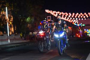 BIB: 
                            <button type="button" onclick="openModal(17678881)" class="btn btn-primary btn-sm float-right btn-popup" data-toggle="modal" data-target=".modal-high-quality">
                        <i class="fas fa-shopping-cart"></i> Add to Cart
                    </button>
                                            <button type="button" onclick="isThisMe(17678881, true)" class="btn btn-success btn-sm float-right btn-popup btn-isme hidden" data-toggle="tooltip" data-placement="bottom" title="นี่คือรูปของคุณใช่ไหม คลิกที่นี่เพื่อเอาเข้าอัลบั้ม">
                        <i class="fas fa-plus"></i> Add to album
                    </button>
                    <button type="button" onclick="isThisMe(17678881, false)" class="btn btn-warning btn-sm float-right btn-popup btn-isnotme hidden">
                        <i class="fas fa-ban"></i> Remove from album
                    </button>