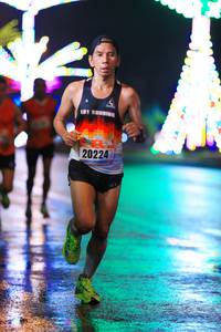 BIB: 20224
                            <button type="button" onclick="openModal(17812372)" class="btn btn-primary btn-sm float-right btn-popup" data-toggle="modal" data-target=".modal-high-quality">
                        <i class="fas fa-shopping-cart"></i> Add to Cart
                    </button>
                                            <button type="button" onclick="isThisMe(17812372, true)" class="btn btn-success btn-sm float-right btn-popup btn-isme hidden" data-toggle="tooltip" data-placement="bottom" title="นี่คือรูปของคุณใช่ไหม คลิกที่นี่เพื่อเอาเข้าอัลบั้ม">
                        <i class="fas fa-plus"></i> Add to album
                    </button>
                    <button type="button" onclick="isThisMe(17812372, false)" class="btn btn-warning btn-sm float-right btn-popup btn-isnotme hidden">
                        <i class="fas fa-ban"></i> Remove from album
                    </button>