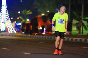 BIB: 42102
                            <button type="button" onclick="openModal(16387836)" class="btn btn-primary btn-sm float-right btn-popup" data-toggle="modal" data-target=".modal-high-quality">
                        <i class="fas fa-shopping-cart"></i> Add to Cart
                    </button>
                                            <button type="button" onclick="isThisMe(16387836, true)" class="btn btn-success btn-sm float-right btn-popup btn-isme hidden" data-toggle="tooltip" data-placement="bottom" title="นี่คือรูปของคุณใช่ไหม คลิกที่นี่เพื่อเอาเข้าอัลบั้ม">
                        <i class="fas fa-plus"></i> Add to album
                    </button>
                    <button type="button" onclick="isThisMe(16387836, false)" class="btn btn-warning btn-sm float-right btn-popup btn-isnotme hidden">
                        <i class="fas fa-ban"></i> Remove from album
                    </button>