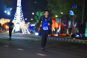 BIB: 42565
                            <button type="button" onclick="openModal(16383855)" class="btn btn-primary btn-sm float-right btn-popup" data-toggle="modal" data-target=".modal-high-quality">
                        <i class="fas fa-shopping-cart"></i> Add to Cart
                    </button>
                                            <button type="button" onclick="isThisMe(16383855, true)" class="btn btn-success btn-sm float-right btn-popup btn-isme hidden" data-toggle="tooltip" data-placement="bottom" title="นี่คือรูปของคุณใช่ไหม คลิกที่นี่เพื่อเอาเข้าอัลบั้ม">
                        <i class="fas fa-plus"></i> Add to album
                    </button>
                    <button type="button" onclick="isThisMe(16383855, false)" class="btn btn-warning btn-sm float-right btn-popup btn-isnotme hidden">
                        <i class="fas fa-ban"></i> Remove from album
                    </button>