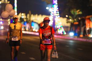 BIB: 78420
                            <button type="button" onclick="openModal(16421513)" class="btn btn-primary btn-sm float-right btn-popup" data-toggle="modal" data-target=".modal-high-quality">
                        <i class="fas fa-shopping-cart"></i> Add to Cart
                    </button>
                                            <button type="button" onclick="isThisMe(16421513, true)" class="btn btn-success btn-sm float-right btn-popup btn-isme hidden" data-toggle="tooltip" data-placement="bottom" title="นี่คือรูปของคุณใช่ไหม คลิกที่นี่เพื่อเอาเข้าอัลบั้ม">
                        <i class="fas fa-plus"></i> Add to album
                    </button>
                    <button type="button" onclick="isThisMe(16421513, false)" class="btn btn-warning btn-sm float-right btn-popup btn-isnotme hidden">
                        <i class="fas fa-ban"></i> Remove from album
                    </button>