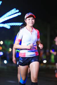 BIB: 206
                            <button type="button" onclick="openModal(16314848)" class="btn btn-primary btn-sm float-right btn-popup" data-toggle="modal" data-target=".modal-high-quality">
                        <i class="fas fa-shopping-cart"></i> Add to Cart
                    </button>
                                            <button type="button" onclick="isThisMe(16314848, true)" class="btn btn-success btn-sm float-right btn-popup btn-isme hidden" data-toggle="tooltip" data-placement="bottom" title="นี่คือรูปของคุณใช่ไหม คลิกที่นี่เพื่อเอาเข้าอัลบั้ม">
                        <i class="fas fa-plus"></i> Add to album
                    </button>
                    <button type="button" onclick="isThisMe(16314848, false)" class="btn btn-warning btn-sm float-right btn-popup btn-isnotme hidden">
                        <i class="fas fa-ban"></i> Remove from album
                    </button>
