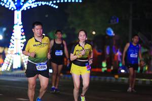 BIB: 404, 43058
                            <button type="button" onclick="openModal(16386278)" class="btn btn-primary btn-sm float-right btn-popup" data-toggle="modal" data-target=".modal-high-quality">
                        <i class="fas fa-shopping-cart"></i> Add to Cart
                    </button>
                                            <button type="button" onclick="isThisMe(16386278, true)" class="btn btn-success btn-sm float-right btn-popup btn-isme hidden" data-toggle="tooltip" data-placement="bottom" title="นี่คือรูปของคุณใช่ไหม คลิกที่นี่เพื่อเอาเข้าอัลบั้ม">
                        <i class="fas fa-plus"></i> Add to album
                    </button>
                    <button type="button" onclick="isThisMe(16386278, false)" class="btn btn-warning btn-sm float-right btn-popup btn-isnotme hidden">
                        <i class="fas fa-ban"></i> Remove from album
                    </button>