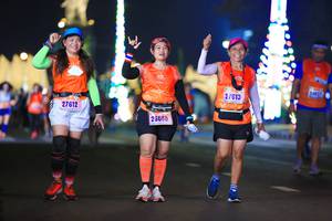 BIB: 27613, 27612, 26055, , 
                            <button type="button" onclick="openModal(16317631)" class="btn btn-primary btn-sm float-right btn-popup" data-toggle="modal" data-target=".modal-high-quality">
                        <i class="fas fa-shopping-cart"></i> Add to Cart
                    </button>
                                            <button type="button" onclick="isThisMe(16317631, true)" class="btn btn-success btn-sm float-right btn-popup btn-isme hidden" data-toggle="tooltip" data-placement="bottom" title="นี่คือรูปของคุณใช่ไหม คลิกที่นี่เพื่อเอาเข้าอัลบั้ม">
                        <i class="fas fa-plus"></i> Add to album
                    </button>
                    <button type="button" onclick="isThisMe(16317631, false)" class="btn btn-warning btn-sm float-right btn-popup btn-isnotme hidden">
                        <i class="fas fa-ban"></i> Remove from album
                    </button>