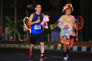 BIB: 73407, 66402
                            <button type="button" onclick="openModal(16419200)" class="btn btn-primary btn-sm float-right btn-popup" data-toggle="modal" data-target=".modal-high-quality">
                        <i class="fas fa-shopping-cart"></i> Add to Cart
                    </button>
                                            <button type="button" onclick="isThisMe(16419200, true)" class="btn btn-success btn-sm float-right btn-popup btn-isme hidden" data-toggle="tooltip" data-placement="bottom" title="นี่คือรูปของคุณใช่ไหม คลิกที่นี่เพื่อเอาเข้าอัลบั้ม">
                        <i class="fas fa-plus"></i> Add to album
                    </button>
                    <button type="button" onclick="isThisMe(16419200, false)" class="btn btn-warning btn-sm float-right btn-popup btn-isnotme hidden">
                        <i class="fas fa-ban"></i> Remove from album
                    </button>