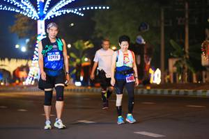 BIB: 42870, 445
                            <button type="button" onclick="openModal(16418686)" class="btn btn-primary btn-sm float-right btn-popup" data-toggle="modal" data-target=".modal-high-quality">
                        <i class="fas fa-shopping-cart"></i> Add to Cart
                    </button>
                                            <button type="button" onclick="isThisMe(16418686, true)" class="btn btn-success btn-sm float-right btn-popup btn-isme hidden" data-toggle="tooltip" data-placement="bottom" title="นี่คือรูปของคุณใช่ไหม คลิกที่นี่เพื่อเอาเข้าอัลบั้ม">
                        <i class="fas fa-plus"></i> Add to album
                    </button>
                    <button type="button" onclick="isThisMe(16418686, false)" class="btn btn-warning btn-sm float-right btn-popup btn-isnotme hidden">
                        <i class="fas fa-ban"></i> Remove from album
                    </button>