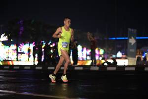 BIB: 4002
                            <button type="button" onclick="openModal(17532288)" class="btn btn-primary btn-sm float-right btn-popup" data-toggle="modal" data-target=".modal-high-quality">
                        <i class="fas fa-shopping-cart"></i> Add to Cart
                    </button>
                                            <button type="button" onclick="isThisMe(17532288, true)" class="btn btn-success btn-sm float-right btn-popup btn-isme hidden" data-toggle="tooltip" data-placement="bottom" title="นี่คือรูปของคุณใช่ไหม คลิกที่นี่เพื่อเอาเข้าอัลบั้ม">
                        <i class="fas fa-plus"></i> Add to album
                    </button>
                    <button type="button" onclick="isThisMe(17532288, false)" class="btn btn-warning btn-sm float-right btn-popup btn-isnotme hidden">
                        <i class="fas fa-ban"></i> Remove from album
                    </button>