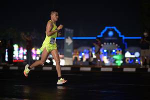 BIB: 400
                            <button type="button" onclick="openModal(17532617)" class="btn btn-primary btn-sm float-right btn-popup" data-toggle="modal" data-target=".modal-high-quality">
                        <i class="fas fa-shopping-cart"></i> Add to Cart
                    </button>
                                            <button type="button" onclick="isThisMe(17532617, true)" class="btn btn-success btn-sm float-right btn-popup btn-isme hidden" data-toggle="tooltip" data-placement="bottom" title="นี่คือรูปของคุณใช่ไหม คลิกที่นี่เพื่อเอาเข้าอัลบั้ม">
                        <i class="fas fa-plus"></i> Add to album
                    </button>
                    <button type="button" onclick="isThisMe(17532617, false)" class="btn btn-warning btn-sm float-right btn-popup btn-isnotme hidden">
                        <i class="fas fa-ban"></i> Remove from album
                    </button>