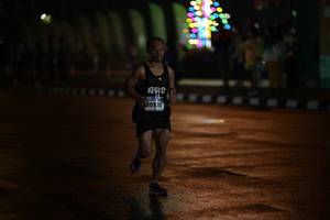 BIB: 0930
                            <button type="button" onclick="openModal(17539586)" class="btn btn-primary btn-sm float-right btn-popup" data-toggle="modal" data-target=".modal-high-quality">
                        <i class="fas fa-shopping-cart"></i> Add to Cart
                    </button>
                                            <button type="button" onclick="isThisMe(17539586, true)" class="btn btn-success btn-sm float-right btn-popup btn-isme hidden" data-toggle="tooltip" data-placement="bottom" title="นี่คือรูปของคุณใช่ไหม คลิกที่นี่เพื่อเอาเข้าอัลบั้ม">
                        <i class="fas fa-plus"></i> Add to album
                    </button>
                    <button type="button" onclick="isThisMe(17539586, false)" class="btn btn-warning btn-sm float-right btn-popup btn-isnotme hidden">
                        <i class="fas fa-ban"></i> Remove from album
                    </button>