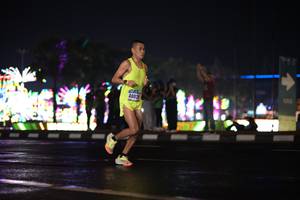 BIB: 4002
                            <button type="button" onclick="openModal(17532245)" class="btn btn-primary btn-sm float-right btn-popup" data-toggle="modal" data-target=".modal-high-quality">
                        <i class="fas fa-shopping-cart"></i> Add to Cart
                    </button>
                                            <button type="button" onclick="isThisMe(17532245, true)" class="btn btn-success btn-sm float-right btn-popup btn-isme hidden" data-toggle="tooltip" data-placement="bottom" title="นี่คือรูปของคุณใช่ไหม คลิกที่นี่เพื่อเอาเข้าอัลบั้ม">
                        <i class="fas fa-plus"></i> Add to album
                    </button>
                    <button type="button" onclick="isThisMe(17532245, false)" class="btn btn-warning btn-sm float-right btn-popup btn-isnotme hidden">
                        <i class="fas fa-ban"></i> Remove from album
                    </button>