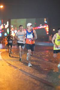 BIB: 43236, 018
                            <button type="button" onclick="openModal(16126273)" class="btn btn-primary btn-sm float-right btn-popup" data-toggle="modal" data-target=".modal-high-quality">
                        <i class="fas fa-shopping-cart"></i> Add to Cart
                    </button>
                                            <button type="button" onclick="isThisMe(16126273, true)" class="btn btn-success btn-sm float-right btn-popup btn-isme hidden" data-toggle="tooltip" data-placement="bottom" title="นี่คือรูปของคุณใช่ไหม คลิกที่นี่เพื่อเอาเข้าอัลบั้ม">
                        <i class="fas fa-plus"></i> Add to album
                    </button>
                    <button type="button" onclick="isThisMe(16126273, false)" class="btn btn-warning btn-sm float-right btn-popup btn-isnotme hidden">
                        <i class="fas fa-ban"></i> Remove from album
                    </button>