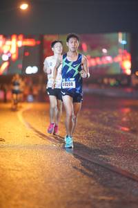 BIB: 211, 40208
                            <button type="button" onclick="openModal(16142965)" class="btn btn-primary btn-sm float-right btn-popup" data-toggle="modal" data-target=".modal-high-quality">
                        <i class="fas fa-shopping-cart"></i> Add to Cart
                    </button>
                                            <button type="button" onclick="isThisMe(16142965, true)" class="btn btn-success btn-sm float-right btn-popup btn-isme hidden" data-toggle="tooltip" data-placement="bottom" title="นี่คือรูปของคุณใช่ไหม คลิกที่นี่เพื่อเอาเข้าอัลบั้ม">
                        <i class="fas fa-plus"></i> Add to album
                    </button>
                    <button type="button" onclick="isThisMe(16142965, false)" class="btn btn-warning btn-sm float-right btn-popup btn-isnotme hidden">
                        <i class="fas fa-ban"></i> Remove from album
                    </button>