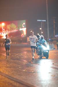 BIB: 4118
                            <button type="button" onclick="openModal(16111706)" class="btn btn-primary btn-sm float-right btn-popup" data-toggle="modal" data-target=".modal-high-quality">
                        <i class="fas fa-shopping-cart"></i> Add to Cart
                    </button>
                                            <button type="button" onclick="isThisMe(16111706, true)" class="btn btn-success btn-sm float-right btn-popup btn-isme hidden" data-toggle="tooltip" data-placement="bottom" title="นี่คือรูปของคุณใช่ไหม คลิกที่นี่เพื่อเอาเข้าอัลบั้ม">
                        <i class="fas fa-plus"></i> Add to album
                    </button>
                    <button type="button" onclick="isThisMe(16111706, false)" class="btn btn-warning btn-sm float-right btn-popup btn-isnotme hidden">
                        <i class="fas fa-ban"></i> Remove from album
                    </button>