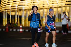 BIB: 44673
                            <button type="button" onclick="openModal(17591216)" class="btn btn-primary btn-sm float-right btn-popup" data-toggle="modal" data-target=".modal-high-quality">
                        <i class="fas fa-shopping-cart"></i> Add to Cart
                    </button>
                                            <button type="button" onclick="isThisMe(17591216, true)" class="btn btn-success btn-sm float-right btn-popup btn-isme hidden" data-toggle="tooltip" data-placement="bottom" title="นี่คือรูปของคุณใช่ไหม คลิกที่นี่เพื่อเอาเข้าอัลบั้ม">
                        <i class="fas fa-plus"></i> Add to album
                    </button>
                    <button type="button" onclick="isThisMe(17591216, false)" class="btn btn-warning btn-sm float-right btn-popup btn-isnotme hidden">
                        <i class="fas fa-ban"></i> Remove from album
                    </button>