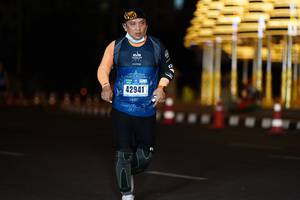 BIB: 42941
                            <button type="button" onclick="openModal(17595149)" class="btn btn-primary btn-sm float-right btn-popup" data-toggle="modal" data-target=".modal-high-quality">
                        <i class="fas fa-shopping-cart"></i> Add to Cart
                    </button>
                                            <button type="button" onclick="isThisMe(17595149, true)" class="btn btn-success btn-sm float-right btn-popup btn-isme hidden" data-toggle="tooltip" data-placement="bottom" title="นี่คือรูปของคุณใช่ไหม คลิกที่นี่เพื่อเอาเข้าอัลบั้ม">
                        <i class="fas fa-plus"></i> Add to album
                    </button>
                    <button type="button" onclick="isThisMe(17595149, false)" class="btn btn-warning btn-sm float-right btn-popup btn-isnotme hidden">
                        <i class="fas fa-ban"></i> Remove from album
                    </button>