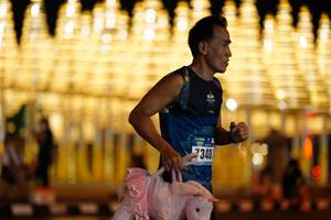 BIB: 340
                            <button type="button" onclick="openModal(17593114)" class="btn btn-primary btn-sm float-right btn-popup" data-toggle="modal" data-target=".modal-high-quality">
                        <i class="fas fa-shopping-cart"></i> Add to Cart
                    </button>
                                            <button type="button" onclick="isThisMe(17593114, true)" class="btn btn-success btn-sm float-right btn-popup btn-isme hidden" data-toggle="tooltip" data-placement="bottom" title="นี่คือรูปของคุณใช่ไหม คลิกที่นี่เพื่อเอาเข้าอัลบั้ม">
                        <i class="fas fa-plus"></i> Add to album
                    </button>
                    <button type="button" onclick="isThisMe(17593114, false)" class="btn btn-warning btn-sm float-right btn-popup btn-isnotme hidden">
                        <i class="fas fa-ban"></i> Remove from album
                    </button>