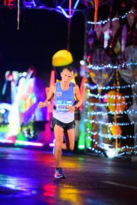 BIB: 4009
                            <button type="button" onclick="openModal(16515457)" class="btn btn-primary btn-sm float-right btn-popup" data-toggle="modal" data-target=".modal-high-quality">
                        <i class="fas fa-shopping-cart"></i> Add to Cart
                    </button>
                                            <button type="button" onclick="isThisMe(16515457, true)" class="btn btn-success btn-sm float-right btn-popup btn-isme hidden" data-toggle="tooltip" data-placement="bottom" title="นี่คือรูปของคุณใช่ไหม คลิกที่นี่เพื่อเอาเข้าอัลบั้ม">
                        <i class="fas fa-plus"></i> Add to album
                    </button>
                    <button type="button" onclick="isThisMe(16515457, false)" class="btn btn-warning btn-sm float-right btn-popup btn-isnotme hidden">
                        <i class="fas fa-ban"></i> Remove from album
                    </button>