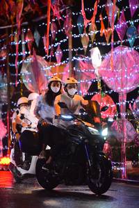 BIB: 
                            <button type="button" onclick="openModal(16498575)" class="btn btn-primary btn-sm float-right btn-popup" data-toggle="modal" data-target=".modal-high-quality">
                        <i class="fas fa-shopping-cart"></i> Add to Cart
                    </button>
                                            <button type="button" onclick="isThisMe(16498575, true)" class="btn btn-success btn-sm float-right btn-popup btn-isme hidden" data-toggle="tooltip" data-placement="bottom" title="นี่คือรูปของคุณใช่ไหม คลิกที่นี่เพื่อเอาเข้าอัลบั้ม">
                        <i class="fas fa-plus"></i> Add to album
                    </button>
                    <button type="button" onclick="isThisMe(16498575, false)" class="btn btn-warning btn-sm float-right btn-popup btn-isnotme hidden">
                        <i class="fas fa-ban"></i> Remove from album
                    </button>