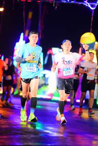 BIB: 41062, 41161, 22132
                            <button type="button" onclick="openModal(16663795)" class="btn btn-primary btn-sm float-right btn-popup" data-toggle="modal" data-target=".modal-high-quality">
                        <i class="fas fa-shopping-cart"></i> Add to Cart
                    </button>
                                            <button type="button" onclick="isThisMe(16663795, true)" class="btn btn-success btn-sm float-right btn-popup btn-isme hidden" data-toggle="tooltip" data-placement="bottom" title="นี่คือรูปของคุณใช่ไหม คลิกที่นี่เพื่อเอาเข้าอัลบั้ม">
                        <i class="fas fa-plus"></i> Add to album
                    </button>
                    <button type="button" onclick="isThisMe(16663795, false)" class="btn btn-warning btn-sm float-right btn-popup btn-isnotme hidden">
                        <i class="fas fa-ban"></i> Remove from album
                    </button>