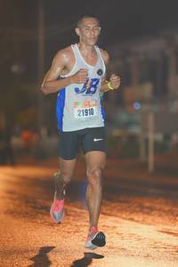 BIB: 21910
                            <button type="button" onclick="openModal(16306340)" class="btn btn-primary btn-sm float-right btn-popup" data-toggle="modal" data-target=".modal-high-quality">
                        <i class="fas fa-shopping-cart"></i> Add to Cart
                    </button>
                                            <button type="button" onclick="isThisMe(16306340, true)" class="btn btn-success btn-sm float-right btn-popup btn-isme hidden" data-toggle="tooltip" data-placement="bottom" title="นี่คือรูปของคุณใช่ไหม คลิกที่นี่เพื่อเอาเข้าอัลบั้ม">
                        <i class="fas fa-plus"></i> Add to album
                    </button>
                    <button type="button" onclick="isThisMe(16306340, false)" class="btn btn-warning btn-sm float-right btn-popup btn-isnotme hidden">
                        <i class="fas fa-ban"></i> Remove from album
                    </button>