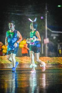 BIB: 203
                            <button type="button" onclick="openModal(18168748)" class="btn btn-primary btn-sm float-right btn-popup" data-toggle="modal" data-target=".modal-high-quality">
                        <i class="fas fa-shopping-cart"></i> Add to Cart
                    </button>
                                            <button type="button" onclick="isThisMe(18168748, true)" class="btn btn-success btn-sm float-right btn-popup btn-isme hidden" data-toggle="tooltip" data-placement="bottom" title="นี่คือรูปของคุณใช่ไหม คลิกที่นี่เพื่อเอาเข้าอัลบั้ม">
                        <i class="fas fa-plus"></i> Add to album
                    </button>
                    <button type="button" onclick="isThisMe(18168748, false)" class="btn btn-warning btn-sm float-right btn-popup btn-isnotme hidden">
                        <i class="fas fa-ban"></i> Remove from album
                    </button>