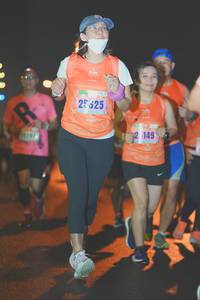 BIB: 525, 207, 149
                            <button type="button" onclick="openModal(16387587)" class="btn btn-primary btn-sm float-right btn-popup" data-toggle="modal" data-target=".modal-high-quality">
                        <i class="fas fa-shopping-cart"></i> Add to Cart
                    </button>
                                            <button type="button" onclick="isThisMe(16387587, true)" class="btn btn-success btn-sm float-right btn-popup btn-isme hidden" data-toggle="tooltip" data-placement="bottom" title="นี่คือรูปของคุณใช่ไหม คลิกที่นี่เพื่อเอาเข้าอัลบั้ม">
                        <i class="fas fa-plus"></i> Add to album
                    </button>
                    <button type="button" onclick="isThisMe(16387587, false)" class="btn btn-warning btn-sm float-right btn-popup btn-isnotme hidden">
                        <i class="fas fa-ban"></i> Remove from album
                    </button>