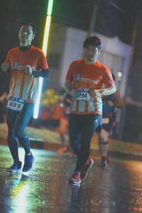 BIB: 894, 40818
                            <button type="button" onclick="openModal(16254660)" class="btn btn-primary btn-sm float-right btn-popup" data-toggle="modal" data-target=".modal-high-quality">
                        <i class="fas fa-shopping-cart"></i> Add to Cart
                    </button>
                                            <button type="button" onclick="isThisMe(16254660, true)" class="btn btn-success btn-sm float-right btn-popup btn-isme hidden" data-toggle="tooltip" data-placement="bottom" title="นี่คือรูปของคุณใช่ไหม คลิกที่นี่เพื่อเอาเข้าอัลบั้ม">
                        <i class="fas fa-plus"></i> Add to album
                    </button>
                    <button type="button" onclick="isThisMe(16254660, false)" class="btn btn-warning btn-sm float-right btn-popup btn-isnotme hidden">
                        <i class="fas fa-ban"></i> Remove from album
                    </button>