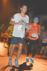 BIB: 571, 22376
                            <button type="button" onclick="openModal(16342992)" class="btn btn-primary btn-sm float-right btn-popup" data-toggle="modal" data-target=".modal-high-quality">
                        <i class="fas fa-shopping-cart"></i> Add to Cart
                    </button>
                                            <button type="button" onclick="isThisMe(16342992, true)" class="btn btn-success btn-sm float-right btn-popup btn-isme hidden" data-toggle="tooltip" data-placement="bottom" title="นี่คือรูปของคุณใช่ไหม คลิกที่นี่เพื่อเอาเข้าอัลบั้ม">
                        <i class="fas fa-plus"></i> Add to album
                    </button>
                    <button type="button" onclick="isThisMe(16342992, false)" class="btn btn-warning btn-sm float-right btn-popup btn-isnotme hidden">
                        <i class="fas fa-ban"></i> Remove from album
                    </button>