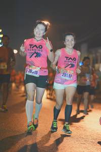 BIB: 210, 25251
                            <button type="button" onclick="openModal(16375696)" class="btn btn-primary btn-sm float-right btn-popup" data-toggle="modal" data-target=".modal-high-quality">
                        <i class="fas fa-shopping-cart"></i> Add to Cart
                    </button>
                                            <button type="button" onclick="isThisMe(16375696, true)" class="btn btn-success btn-sm float-right btn-popup btn-isme hidden" data-toggle="tooltip" data-placement="bottom" title="นี่คือรูปของคุณใช่ไหม คลิกที่นี่เพื่อเอาเข้าอัลบั้ม">
                        <i class="fas fa-plus"></i> Add to album
                    </button>
                    <button type="button" onclick="isThisMe(16375696, false)" class="btn btn-warning btn-sm float-right btn-popup btn-isnotme hidden">
                        <i class="fas fa-ban"></i> Remove from album
                    </button>