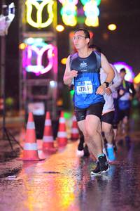 BIB: 4216
                            <button type="button" onclick="openModal(16659435)" class="btn btn-primary btn-sm float-right btn-popup" data-toggle="modal" data-target=".modal-high-quality">
                        <i class="fas fa-shopping-cart"></i> Add to Cart
                    </button>
                                            <button type="button" onclick="isThisMe(16659435, true)" class="btn btn-success btn-sm float-right btn-popup btn-isme hidden" data-toggle="tooltip" data-placement="bottom" title="นี่คือรูปของคุณใช่ไหม คลิกที่นี่เพื่อเอาเข้าอัลบั้ม">
                        <i class="fas fa-plus"></i> Add to album
                    </button>
                    <button type="button" onclick="isThisMe(16659435, false)" class="btn btn-warning btn-sm float-right btn-popup btn-isnotme hidden">
                        <i class="fas fa-ban"></i> Remove from album
                    </button>