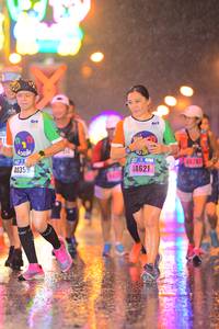 BIB: 44707, 4035, 44621
                            <button type="button" onclick="openModal(16701174)" class="btn btn-primary btn-sm float-right btn-popup" data-toggle="modal" data-target=".modal-high-quality">
                        <i class="fas fa-shopping-cart"></i> Add to Cart
                    </button>
                                            <button type="button" onclick="isThisMe(16701174, true)" class="btn btn-success btn-sm float-right btn-popup btn-isme hidden" data-toggle="tooltip" data-placement="bottom" title="นี่คือรูปของคุณใช่ไหม คลิกที่นี่เพื่อเอาเข้าอัลบั้ม">
                        <i class="fas fa-plus"></i> Add to album
                    </button>
                    <button type="button" onclick="isThisMe(16701174, false)" class="btn btn-warning btn-sm float-right btn-popup btn-isnotme hidden">
                        <i class="fas fa-ban"></i> Remove from album
                    </button>