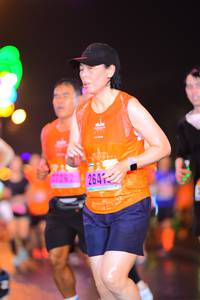 BIB: 0262, 264
                            <button type="button" onclick="openModal(16819188)" class="btn btn-primary btn-sm float-right btn-popup" data-toggle="modal" data-target=".modal-high-quality">
                        <i class="fas fa-shopping-cart"></i> Add to Cart
                    </button>
                                            <button type="button" onclick="isThisMe(16819188, true)" class="btn btn-success btn-sm float-right btn-popup btn-isme hidden" data-toggle="tooltip" data-placement="bottom" title="นี่คือรูปของคุณใช่ไหม คลิกที่นี่เพื่อเอาเข้าอัลบั้ม">
                        <i class="fas fa-plus"></i> Add to album
                    </button>
                    <button type="button" onclick="isThisMe(16819188, false)" class="btn btn-warning btn-sm float-right btn-popup btn-isnotme hidden">
                        <i class="fas fa-ban"></i> Remove from album
                    </button>