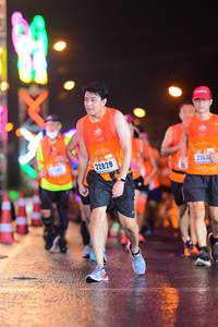 BIB: 22828, 2152
                            <button type="button" onclick="openModal(16818500)" class="btn btn-primary btn-sm float-right btn-popup" data-toggle="modal" data-target=".modal-high-quality">
                        <i class="fas fa-shopping-cart"></i> Add to Cart
                    </button>
                                            <button type="button" onclick="isThisMe(16818500, true)" class="btn btn-success btn-sm float-right btn-popup btn-isme hidden" data-toggle="tooltip" data-placement="bottom" title="นี่คือรูปของคุณใช่ไหม คลิกที่นี่เพื่อเอาเข้าอัลบั้ม">
                        <i class="fas fa-plus"></i> Add to album
                    </button>
                    <button type="button" onclick="isThisMe(16818500, false)" class="btn btn-warning btn-sm float-right btn-popup btn-isnotme hidden">
                        <i class="fas fa-ban"></i> Remove from album
                    </button>