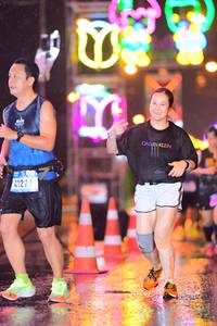 BIB: 4222
                            <button type="button" onclick="openModal(16703371)" class="btn btn-primary btn-sm float-right btn-popup" data-toggle="modal" data-target=".modal-high-quality">
                        <i class="fas fa-shopping-cart"></i> Add to Cart
                    </button>
                                            <button type="button" onclick="isThisMe(16703371, true)" class="btn btn-success btn-sm float-right btn-popup btn-isme hidden" data-toggle="tooltip" data-placement="bottom" title="นี่คือรูปของคุณใช่ไหม คลิกที่นี่เพื่อเอาเข้าอัลบั้ม">
                        <i class="fas fa-plus"></i> Add to album
                    </button>
                    <button type="button" onclick="isThisMe(16703371, false)" class="btn btn-warning btn-sm float-right btn-popup btn-isnotme hidden">
                        <i class="fas fa-ban"></i> Remove from album
                    </button>