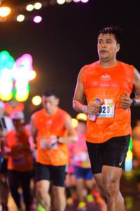 BIB: 320
                            <button type="button" onclick="openModal(16814573)" class="btn btn-primary btn-sm float-right btn-popup" data-toggle="modal" data-target=".modal-high-quality">
                        <i class="fas fa-shopping-cart"></i> Add to Cart
                    </button>
                                            <button type="button" onclick="isThisMe(16814573, true)" class="btn btn-success btn-sm float-right btn-popup btn-isme hidden" data-toggle="tooltip" data-placement="bottom" title="นี่คือรูปของคุณใช่ไหม คลิกที่นี่เพื่อเอาเข้าอัลบั้ม">
                        <i class="fas fa-plus"></i> Add to album
                    </button>
                    <button type="button" onclick="isThisMe(16814573, false)" class="btn btn-warning btn-sm float-right btn-popup btn-isnotme hidden">
                        <i class="fas fa-ban"></i> Remove from album
                    </button>