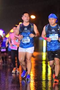 BIB: 42536, 42585
                            <button type="button" onclick="openModal(16664458)" class="btn btn-primary btn-sm float-right btn-popup" data-toggle="modal" data-target=".modal-high-quality">
                        <i class="fas fa-shopping-cart"></i> Add to Cart
                    </button>
                                            <button type="button" onclick="isThisMe(16664458, true)" class="btn btn-success btn-sm float-right btn-popup btn-isme hidden" data-toggle="tooltip" data-placement="bottom" title="นี่คือรูปของคุณใช่ไหม คลิกที่นี่เพื่อเอาเข้าอัลบั้ม">
                        <i class="fas fa-plus"></i> Add to album
                    </button>
                    <button type="button" onclick="isThisMe(16664458, false)" class="btn btn-warning btn-sm float-right btn-popup btn-isnotme hidden">
                        <i class="fas fa-ban"></i> Remove from album
                    </button>