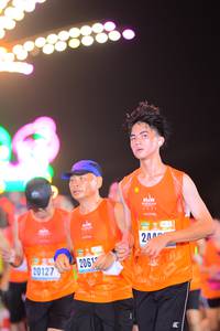 BIB: 20127, 2061
                            <button type="button" onclick="openModal(16817832)" class="btn btn-primary btn-sm float-right btn-popup" data-toggle="modal" data-target=".modal-high-quality">
                        <i class="fas fa-shopping-cart"></i> Add to Cart
                    </button>
                                            <button type="button" onclick="isThisMe(16817832, true)" class="btn btn-success btn-sm float-right btn-popup btn-isme hidden" data-toggle="tooltip" data-placement="bottom" title="นี่คือรูปของคุณใช่ไหม คลิกที่นี่เพื่อเอาเข้าอัลบั้ม">
                        <i class="fas fa-plus"></i> Add to album
                    </button>
                    <button type="button" onclick="isThisMe(16817832, false)" class="btn btn-warning btn-sm float-right btn-popup btn-isnotme hidden">
                        <i class="fas fa-ban"></i> Remove from album
                    </button>