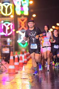 BIB: 40571, 42241
                            <button type="button" onclick="openModal(16610600)" class="btn btn-primary btn-sm float-right btn-popup" data-toggle="modal" data-target=".modal-high-quality">
                        <i class="fas fa-shopping-cart"></i> Add to Cart
                    </button>
                                            <button type="button" onclick="isThisMe(16610600, true)" class="btn btn-success btn-sm float-right btn-popup btn-isme hidden" data-toggle="tooltip" data-placement="bottom" title="นี่คือรูปของคุณใช่ไหม คลิกที่นี่เพื่อเอาเข้าอัลบั้ม">
                        <i class="fas fa-plus"></i> Add to album
                    </button>
                    <button type="button" onclick="isThisMe(16610600, false)" class="btn btn-warning btn-sm float-right btn-popup btn-isnotme hidden">
                        <i class="fas fa-ban"></i> Remove from album
                    </button>