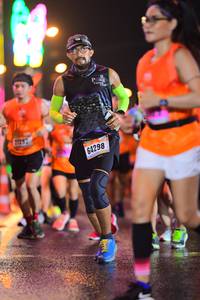 BIB: 1212, 64298
                            <button type="button" onclick="openModal(16814516)" class="btn btn-primary btn-sm float-right btn-popup" data-toggle="modal" data-target=".modal-high-quality">
                        <i class="fas fa-shopping-cart"></i> Add to Cart
                    </button>
                                            <button type="button" onclick="isThisMe(16814516, true)" class="btn btn-success btn-sm float-right btn-popup btn-isme hidden" data-toggle="tooltip" data-placement="bottom" title="นี่คือรูปของคุณใช่ไหม คลิกที่นี่เพื่อเอาเข้าอัลบั้ม">
                        <i class="fas fa-plus"></i> Add to album
                    </button>
                    <button type="button" onclick="isThisMe(16814516, false)" class="btn btn-warning btn-sm float-right btn-popup btn-isnotme hidden">
                        <i class="fas fa-ban"></i> Remove from album
                    </button>