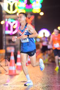 BIB: 199
                            <button type="button" onclick="openModal(16748412)" class="btn btn-primary btn-sm float-right btn-popup" data-toggle="modal" data-target=".modal-high-quality">
                        <i class="fas fa-shopping-cart"></i> Add to Cart
                    </button>
                                            <button type="button" onclick="isThisMe(16748412, true)" class="btn btn-success btn-sm float-right btn-popup btn-isme hidden" data-toggle="tooltip" data-placement="bottom" title="นี่คือรูปของคุณใช่ไหม คลิกที่นี่เพื่อเอาเข้าอัลบั้ม">
                        <i class="fas fa-plus"></i> Add to album
                    </button>
                    <button type="button" onclick="isThisMe(16748412, false)" class="btn btn-warning btn-sm float-right btn-popup btn-isnotme hidden">
                        <i class="fas fa-ban"></i> Remove from album
                    </button>