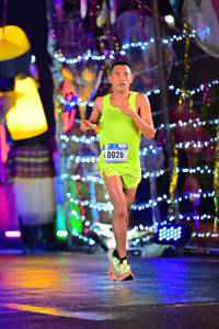 BIB: 026
                            <button type="button" onclick="openModal(16554916)" class="btn btn-primary btn-sm float-right btn-popup" data-toggle="modal" data-target=".modal-high-quality">
                        <i class="fas fa-shopping-cart"></i> Add to Cart
                    </button>
                                            <button type="button" onclick="isThisMe(16554916, true)" class="btn btn-success btn-sm float-right btn-popup btn-isme hidden" data-toggle="tooltip" data-placement="bottom" title="นี่คือรูปของคุณใช่ไหม คลิกที่นี่เพื่อเอาเข้าอัลบั้ม">
                        <i class="fas fa-plus"></i> Add to album
                    </button>
                    <button type="button" onclick="isThisMe(16554916, false)" class="btn btn-warning btn-sm float-right btn-popup btn-isnotme hidden">
                        <i class="fas fa-ban"></i> Remove from album
                    </button>