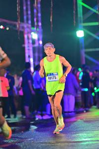 BIB: 40175
                            <button type="button" onclick="openModal(16556060)" class="btn btn-primary btn-sm float-right btn-popup" data-toggle="modal" data-target=".modal-high-quality">
                        <i class="fas fa-shopping-cart"></i> Add to Cart
                    </button>
                                            <button type="button" onclick="isThisMe(16556060, true)" class="btn btn-success btn-sm float-right btn-popup btn-isme hidden" data-toggle="tooltip" data-placement="bottom" title="นี่คือรูปของคุณใช่ไหม คลิกที่นี่เพื่อเอาเข้าอัลบั้ม">
                        <i class="fas fa-plus"></i> Add to album
                    </button>
                    <button type="button" onclick="isThisMe(16556060, false)" class="btn btn-warning btn-sm float-right btn-popup btn-isnotme hidden">
                        <i class="fas fa-ban"></i> Remove from album
                    </button>