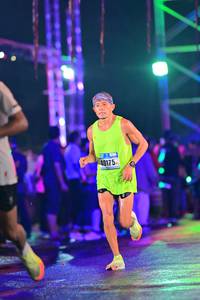 BIB: 40175
                            <button type="button" onclick="openModal(16556054)" class="btn btn-primary btn-sm float-right btn-popup" data-toggle="modal" data-target=".modal-high-quality">
                        <i class="fas fa-shopping-cart"></i> Add to Cart
                    </button>
                                            <button type="button" onclick="isThisMe(16556054, true)" class="btn btn-success btn-sm float-right btn-popup btn-isme hidden" data-toggle="tooltip" data-placement="bottom" title="นี่คือรูปของคุณใช่ไหม คลิกที่นี่เพื่อเอาเข้าอัลบั้ม">
                        <i class="fas fa-plus"></i> Add to album
                    </button>
                    <button type="button" onclick="isThisMe(16556054, false)" class="btn btn-warning btn-sm float-right btn-popup btn-isnotme hidden">
                        <i class="fas fa-ban"></i> Remove from album
                    </button>