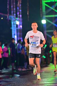 BIB: 41181, 40175
                            <button type="button" onclick="openModal(16555998)" class="btn btn-primary btn-sm float-right btn-popup" data-toggle="modal" data-target=".modal-high-quality">
                        <i class="fas fa-shopping-cart"></i> Add to Cart
                    </button>
                                            <button type="button" onclick="isThisMe(16555998, true)" class="btn btn-success btn-sm float-right btn-popup btn-isme hidden" data-toggle="tooltip" data-placement="bottom" title="นี่คือรูปของคุณใช่ไหม คลิกที่นี่เพื่อเอาเข้าอัลบั้ม">
                        <i class="fas fa-plus"></i> Add to album
                    </button>
                    <button type="button" onclick="isThisMe(16555998, false)" class="btn btn-warning btn-sm float-right btn-popup btn-isnotme hidden">
                        <i class="fas fa-ban"></i> Remove from album
                    </button>