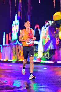 BIB: 4126
                            <button type="button" onclick="openModal(16594210)" class="btn btn-primary btn-sm float-right btn-popup" data-toggle="modal" data-target=".modal-high-quality">
                        <i class="fas fa-shopping-cart"></i> Add to Cart
                    </button>
                                            <button type="button" onclick="isThisMe(16594210, true)" class="btn btn-success btn-sm float-right btn-popup btn-isme hidden" data-toggle="tooltip" data-placement="bottom" title="นี่คือรูปของคุณใช่ไหม คลิกที่นี่เพื่อเอาเข้าอัลบั้ม">
                        <i class="fas fa-plus"></i> Add to album
                    </button>
                    <button type="button" onclick="isThisMe(16594210, false)" class="btn btn-warning btn-sm float-right btn-popup btn-isnotme hidden">
                        <i class="fas fa-ban"></i> Remove from album
                    </button>