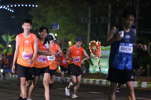 BIB: 40426, 26467, 1368, 27161, 041
                            <button type="button" onclick="openModal(16848372)" class="btn btn-primary btn-sm float-right btn-popup" data-toggle="modal" data-target=".modal-high-quality">
                        <i class="fas fa-shopping-cart"></i> Add to Cart
                    </button>
                                            <button type="button" onclick="isThisMe(16848372, true)" class="btn btn-success btn-sm float-right btn-popup btn-isme hidden" data-toggle="tooltip" data-placement="bottom" title="นี่คือรูปของคุณใช่ไหม คลิกที่นี่เพื่อเอาเข้าอัลบั้ม">
                        <i class="fas fa-plus"></i> Add to album
                    </button>
                    <button type="button" onclick="isThisMe(16848372, false)" class="btn btn-warning btn-sm float-right btn-popup btn-isnotme hidden">
                        <i class="fas fa-ban"></i> Remove from album
                    </button>