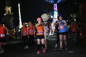BIB: 798, 27173, 25682, 25064, 41071
                            <button type="button" onclick="openModal(16850905)" class="btn btn-primary btn-sm float-right btn-popup" data-toggle="modal" data-target=".modal-high-quality">
                        <i class="fas fa-shopping-cart"></i> Add to Cart
                    </button>
                                            <button type="button" onclick="isThisMe(16850905, true)" class="btn btn-success btn-sm float-right btn-popup btn-isme hidden" data-toggle="tooltip" data-placement="bottom" title="นี่คือรูปของคุณใช่ไหม คลิกที่นี่เพื่อเอาเข้าอัลบั้ม">
                        <i class="fas fa-plus"></i> Add to album
                    </button>
                    <button type="button" onclick="isThisMe(16850905, false)" class="btn btn-warning btn-sm float-right btn-popup btn-isnotme hidden">
                        <i class="fas fa-ban"></i> Remove from album
                    </button>