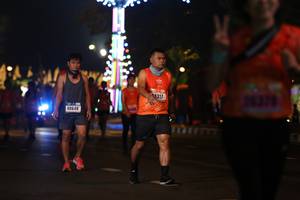 BIB: 1317, 40648
                            <button type="button" onclick="openModal(16847732)" class="btn btn-primary btn-sm float-right btn-popup" data-toggle="modal" data-target=".modal-high-quality">
                        <i class="fas fa-shopping-cart"></i> Add to Cart
                    </button>
                                            <button type="button" onclick="isThisMe(16847732, true)" class="btn btn-success btn-sm float-right btn-popup btn-isme hidden" data-toggle="tooltip" data-placement="bottom" title="นี่คือรูปของคุณใช่ไหม คลิกที่นี่เพื่อเอาเข้าอัลบั้ม">
                        <i class="fas fa-plus"></i> Add to album
                    </button>
                    <button type="button" onclick="isThisMe(16847732, false)" class="btn btn-warning btn-sm float-right btn-popup btn-isnotme hidden">
                        <i class="fas fa-ban"></i> Remove from album
                    </button>